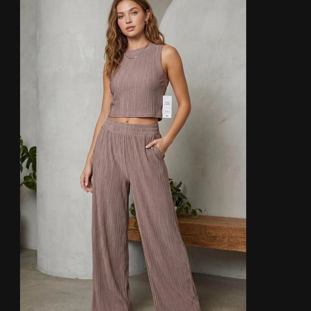 Love Poem Women's Beige 2-piece Set